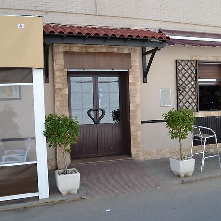 Hostal Pension La Ruta Paterna del Campo 외부 사진