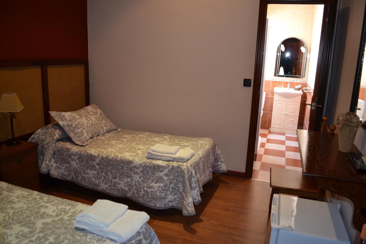 Hostal Pension La Ruta Paterna del Campo 외부 사진