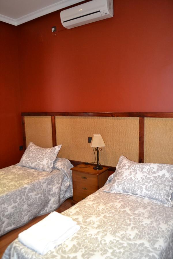 Hostal Pension La Ruta Paterna del Campo 외부 사진