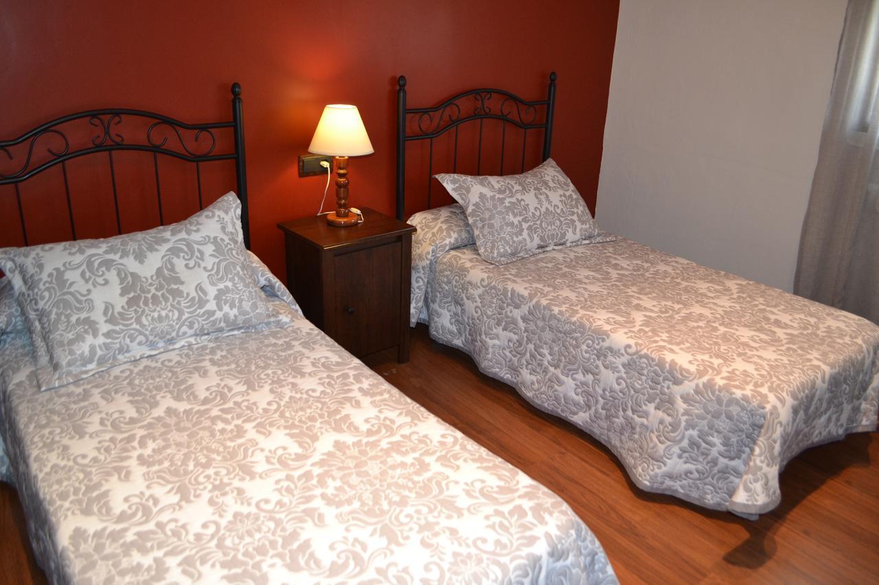 Hostal Pension La Ruta Paterna del Campo 외부 사진