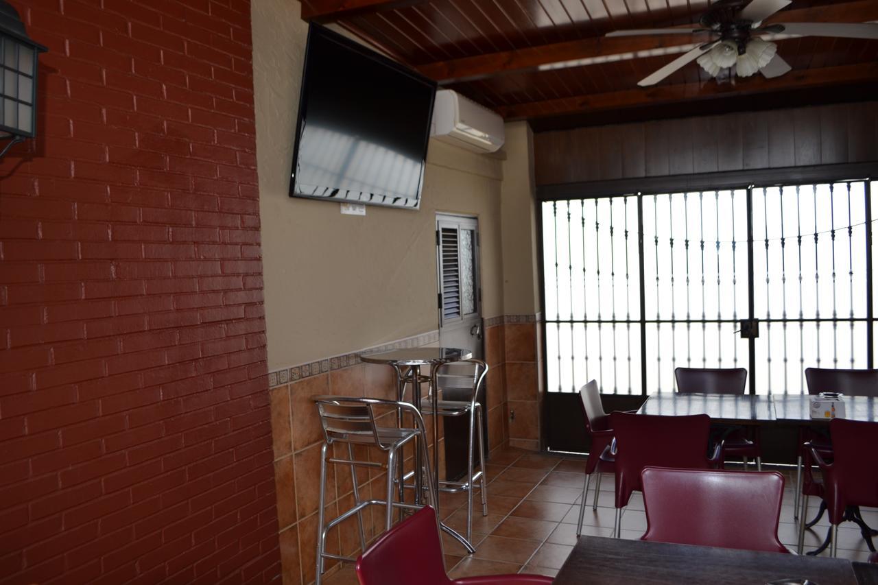Hostal Pension La Ruta Paterna del Campo 외부 사진